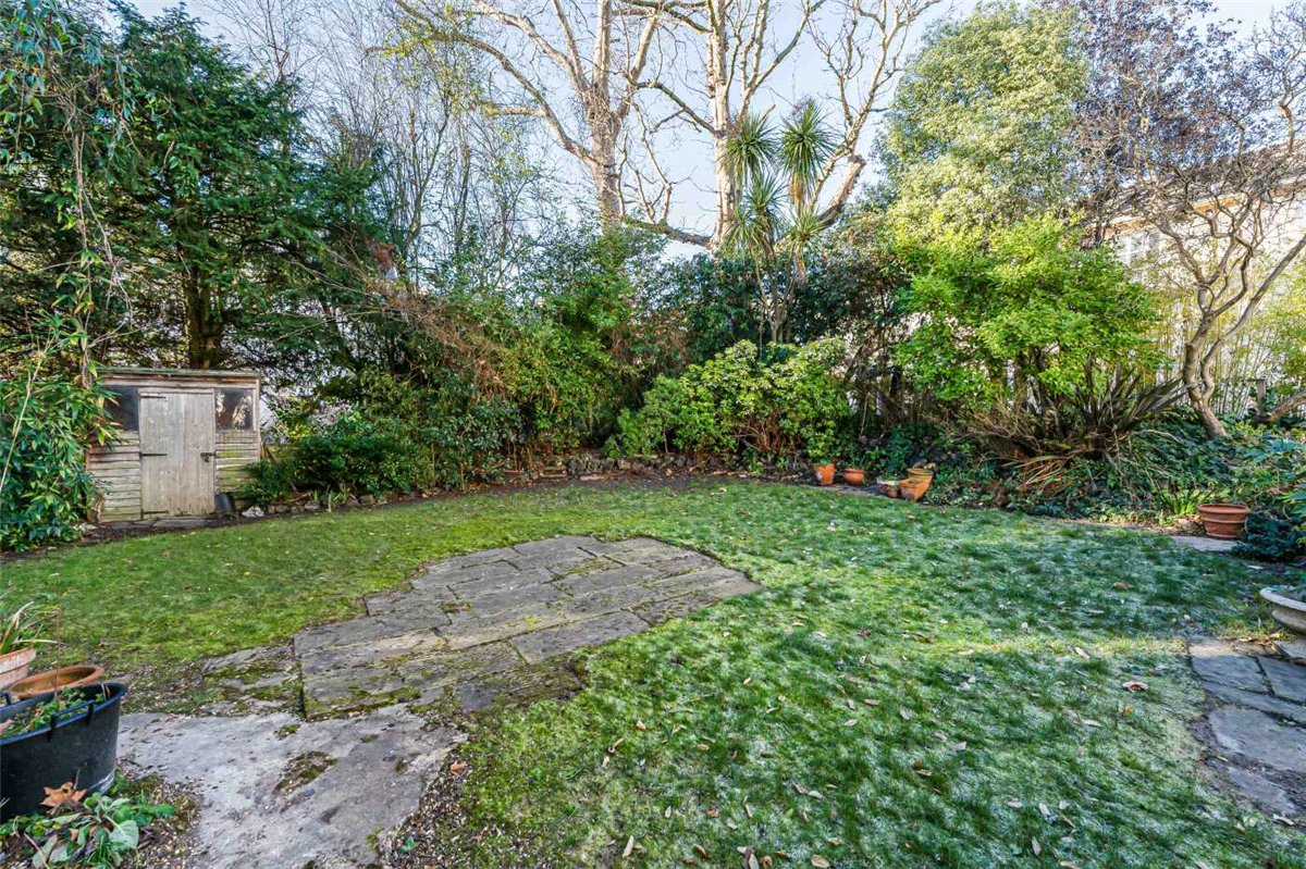 4 bedroom house, Park Village West, London NW1 - Available