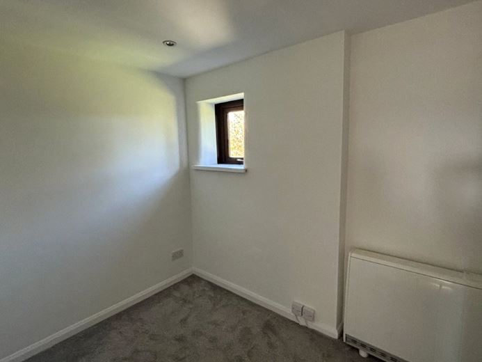 3 bedroom house, Bolsover Road, Woodthorpe S43 - Available