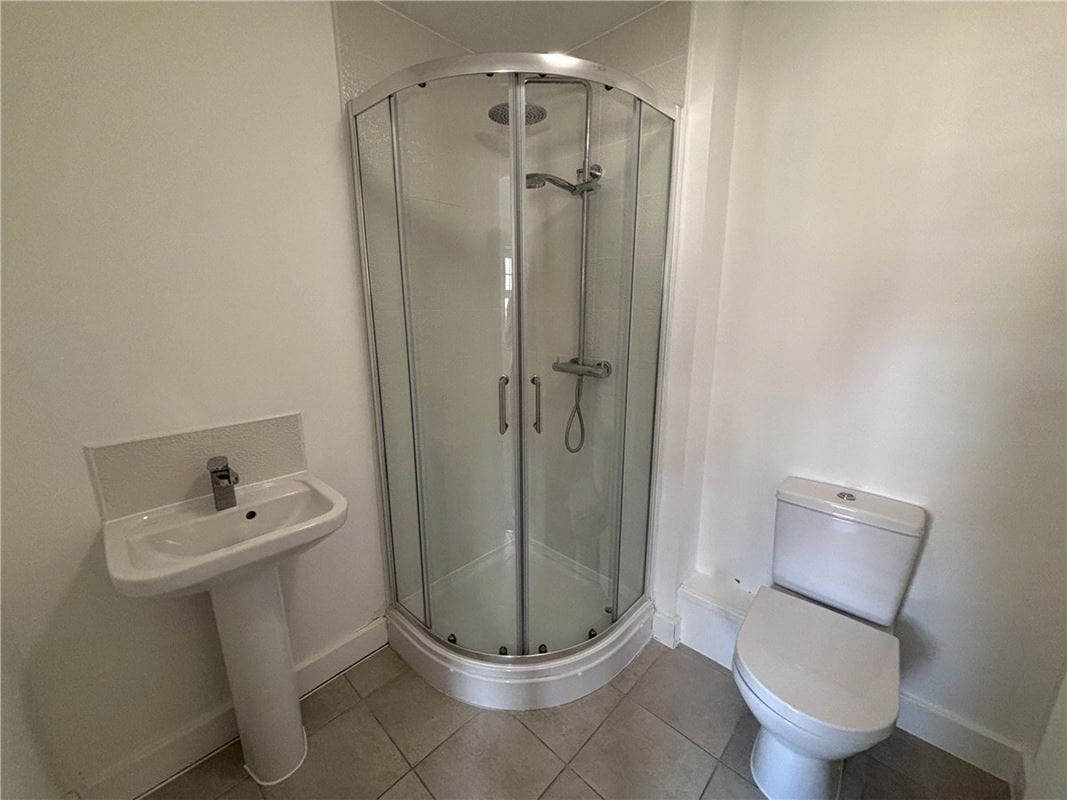 4 bedroom house, Comelybank Drive, Mexborough S64 - Available