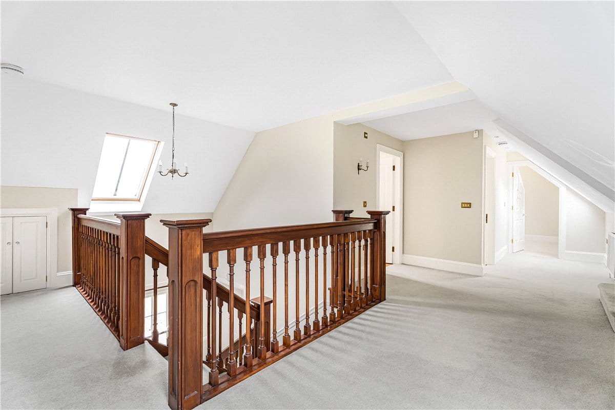 9 bedroom house, Turweston, Brackley NN13 - Available