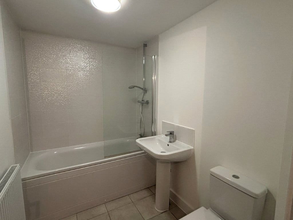 5 bedroom house, Comelybank Drive, Mexborough S64 - Available