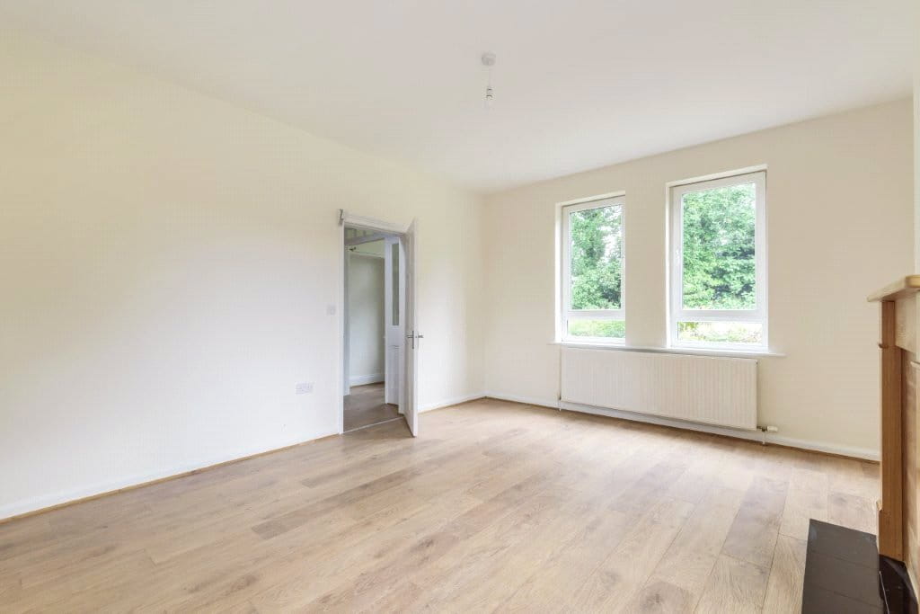 5 bedroom house, Holmsley Lane, Brierley S72 - Available