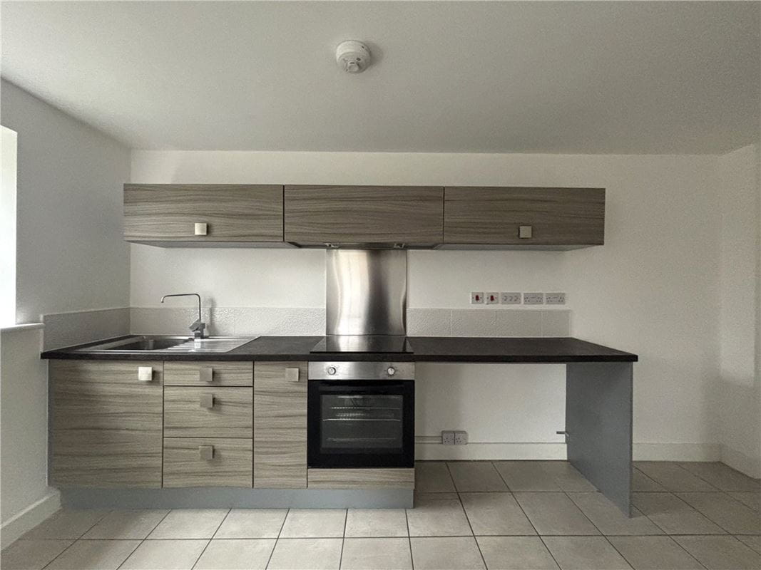 2 bedroom house, Comelybank Drive, Mexborough S64 - Available