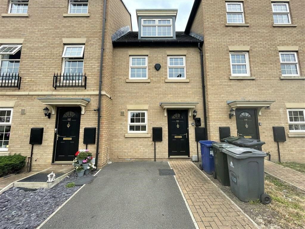 3 bedroom house, Comelybank Drive, Mexborough S64 - Available