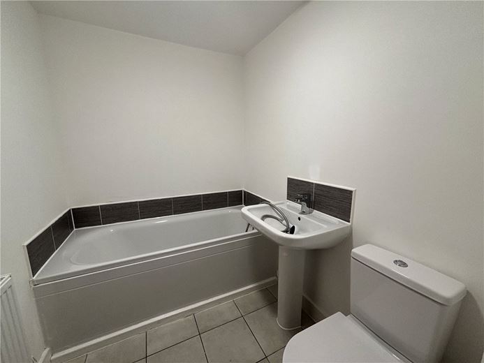 3 bedroom house, Comelybank Drive, Mexborough S64 - Available