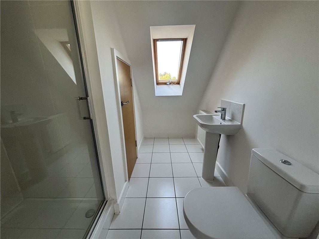 3 bedroom house, Comelybank Drive, Mexborough S64 - Available