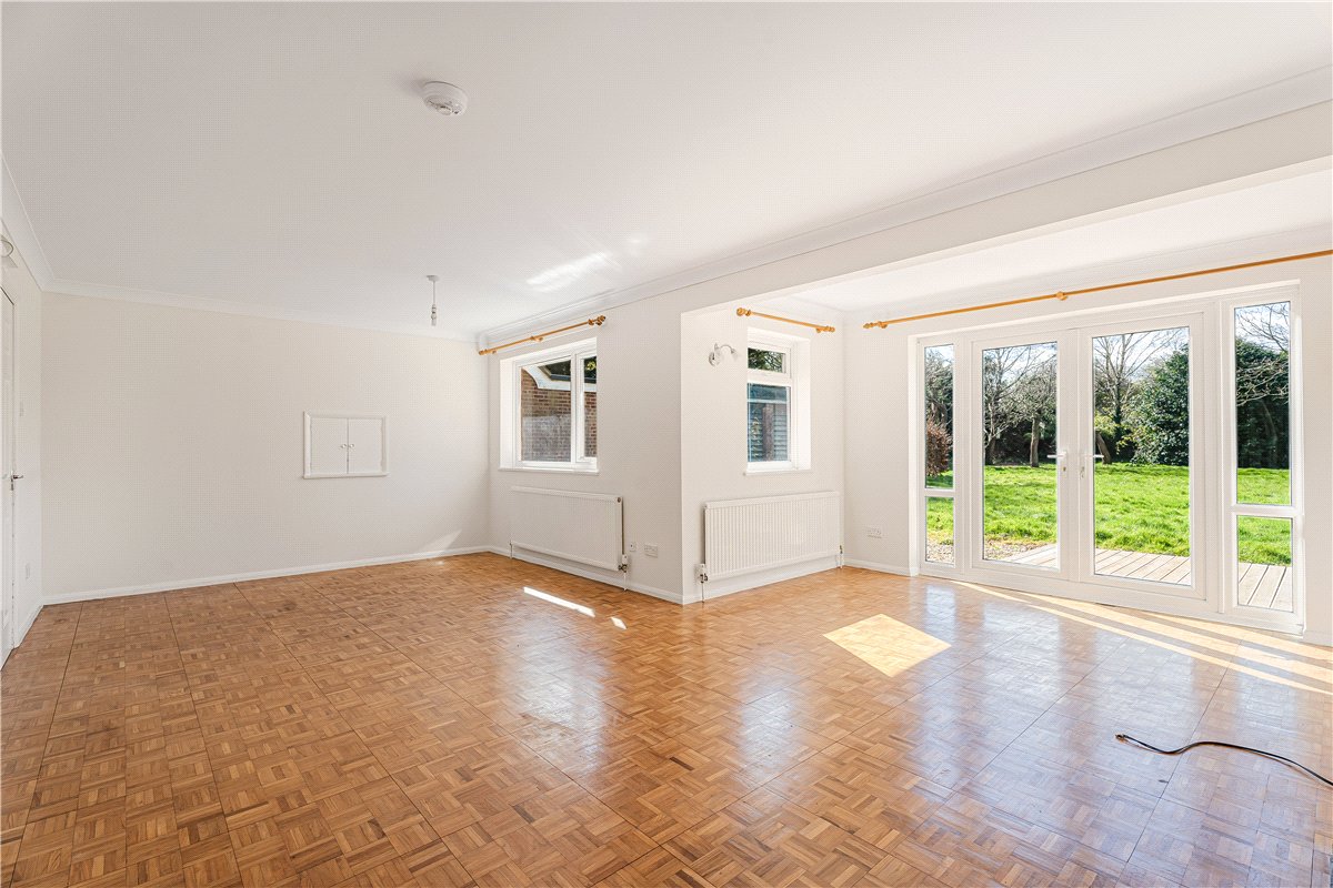 4 bedroom bungalow, London Road, Wendover HP22 - Available