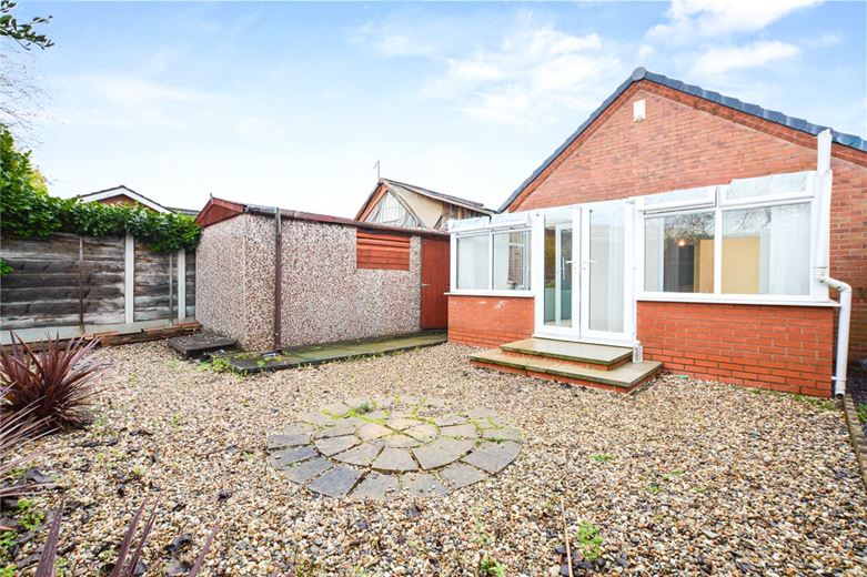 2 bedroom bungalow, Stradbroke Close, Lowton WA3 - Let Agreed