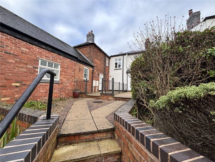 2 bedroom cottage, Park Farm, Willesley Woodside LE65 - Available