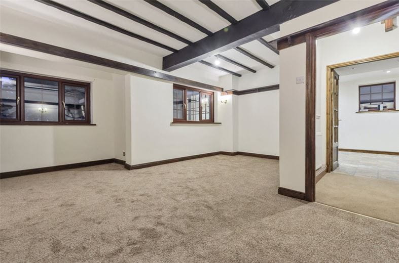 4 bedroom house, Chesterfield Road, Barlborough S43 - Available