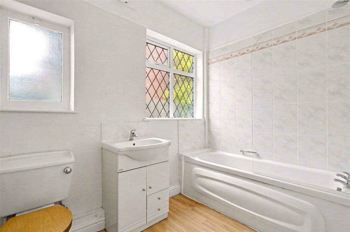 3 bedroom bungalow, Waste Lane, Balsall Common CV7 - Available