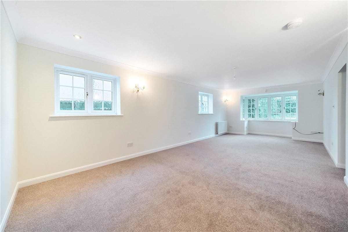 4 bedroom house, Ballinger Road, South Heath HP16 - Available