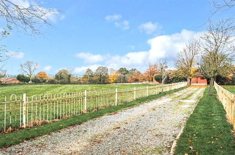 5 bedroom house, Tolldish Lane, Great Haywood ST18