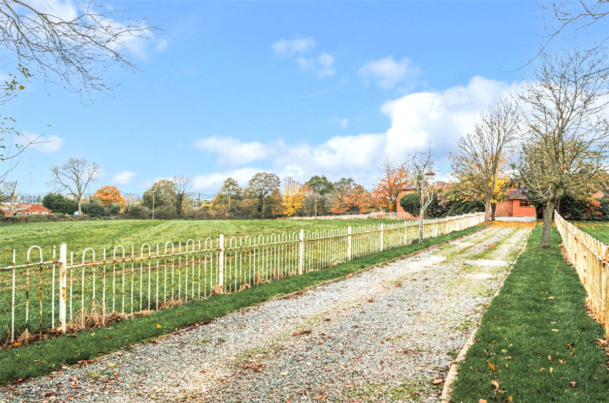 5 bedroom house, Tolldish Lane, Great Haywood ST18