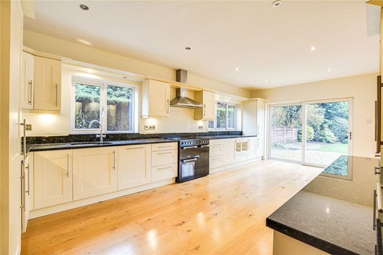 4 bedroom house, Burnside, Hale Barns WA15 - Available