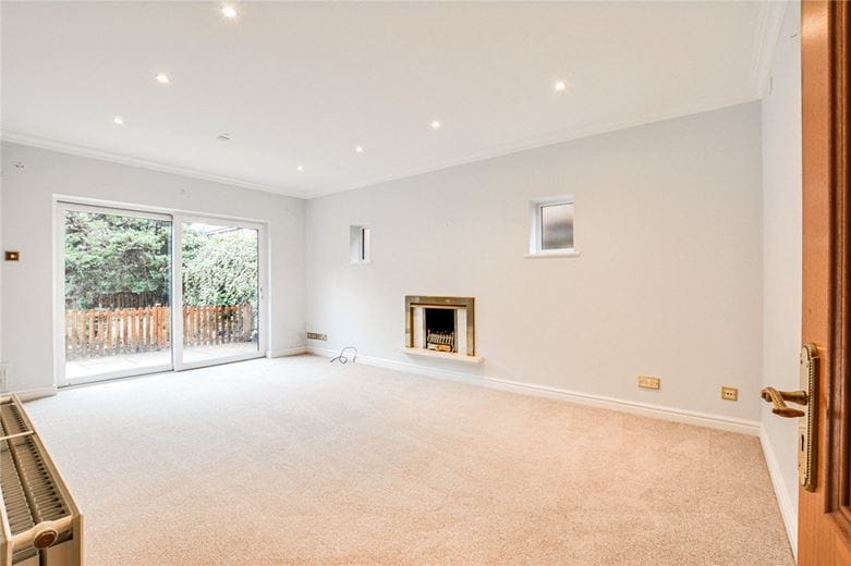 4 bedroom house, Burnside, Hale Barns WA15 - Available