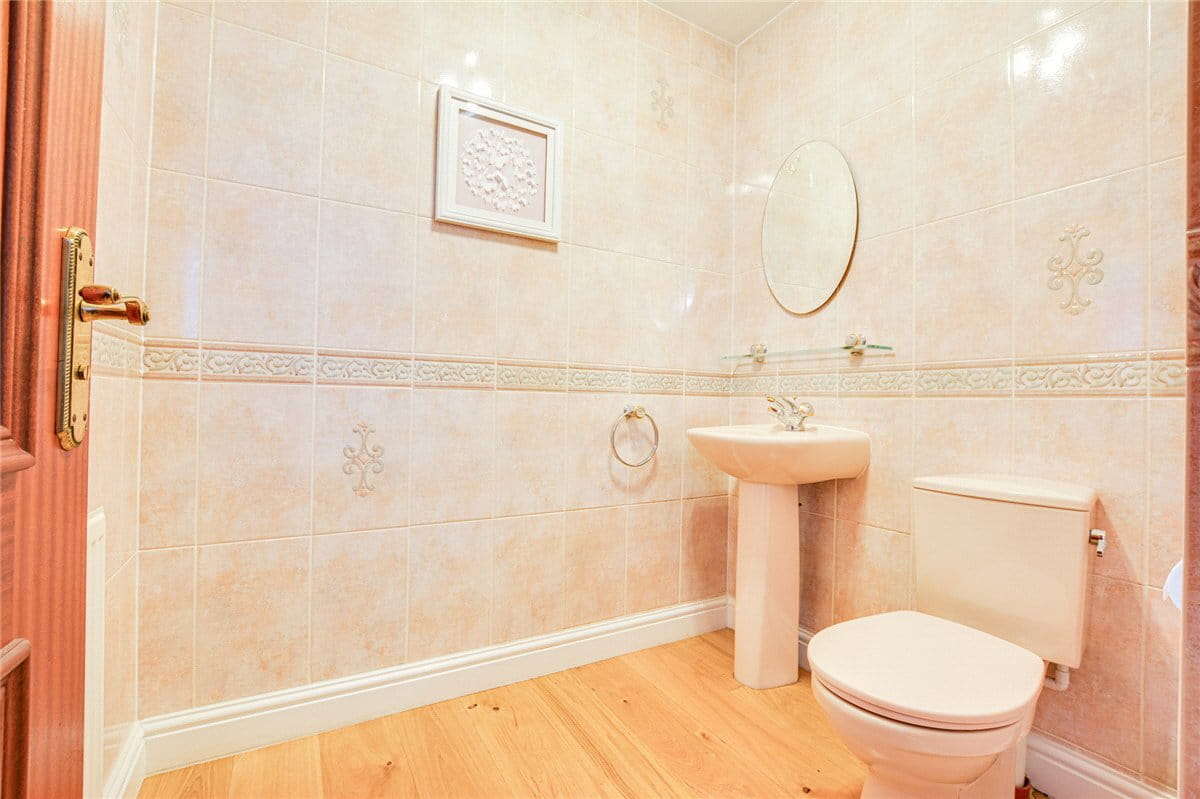 4 bedroom house, Burnside, Hale Barns WA15 - Available