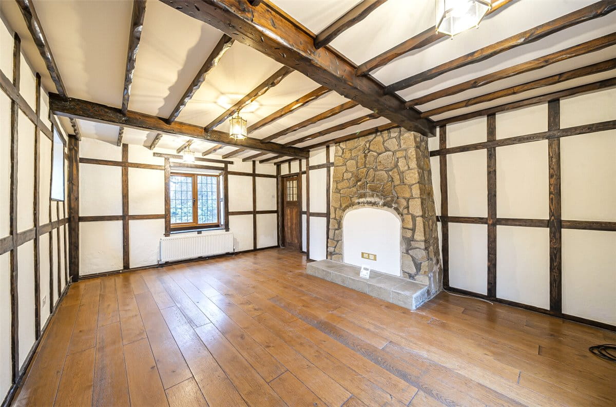 4 bedroom house, Pontefract Road, Crofton WF4 - Available