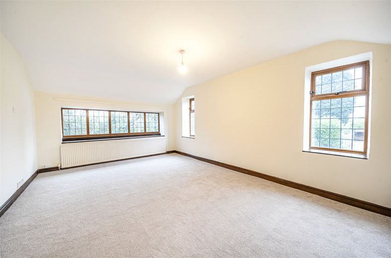 4 bedroom house, Pontefract Road, Crofton WF4 - Available