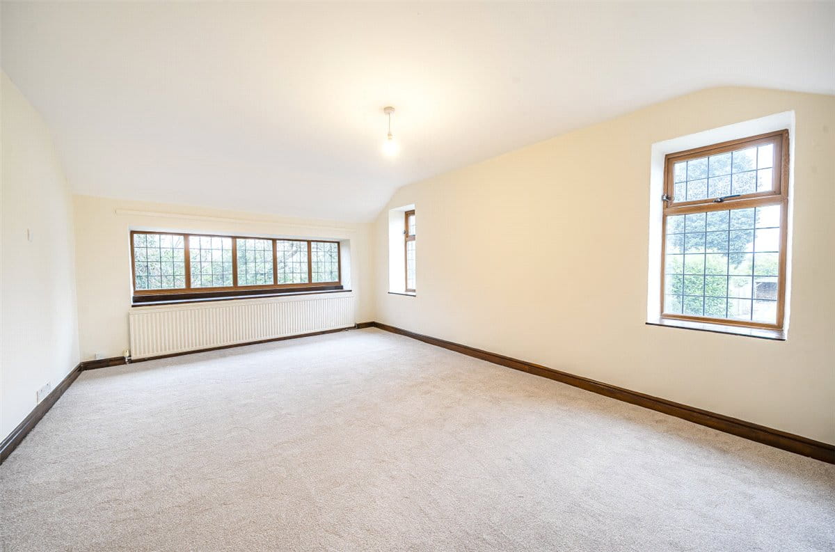 4 bedroom house, Pontefract Road, Crofton WF4 - Available