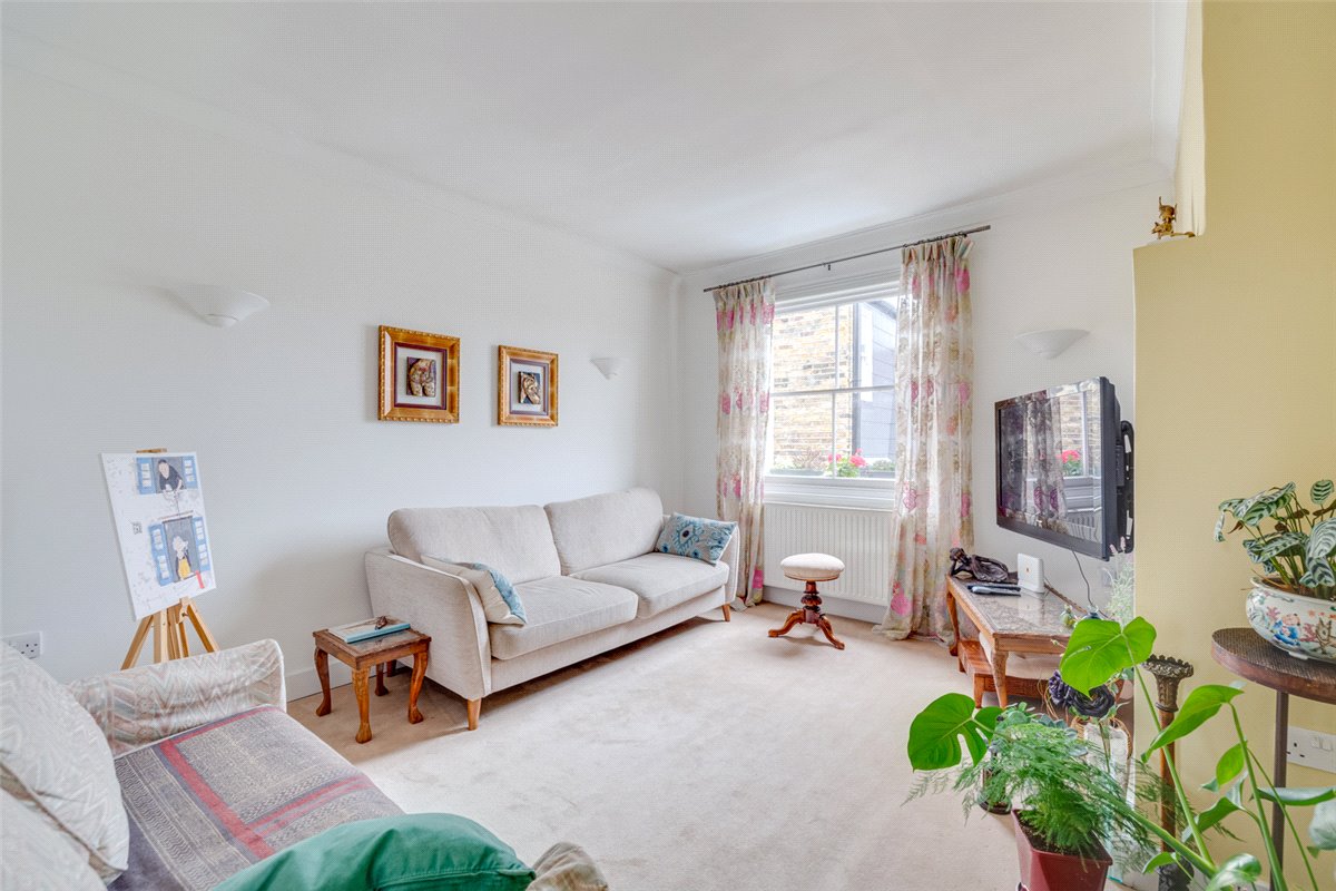 5 bedroom flat, Fulham Palace Road, London SW6 - Sold