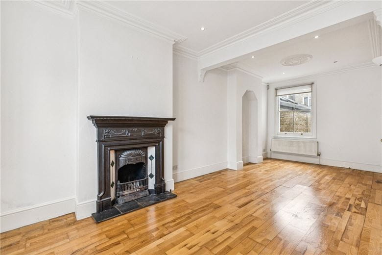 4 bedroom house, Firth Gardens, London SW6 - Available