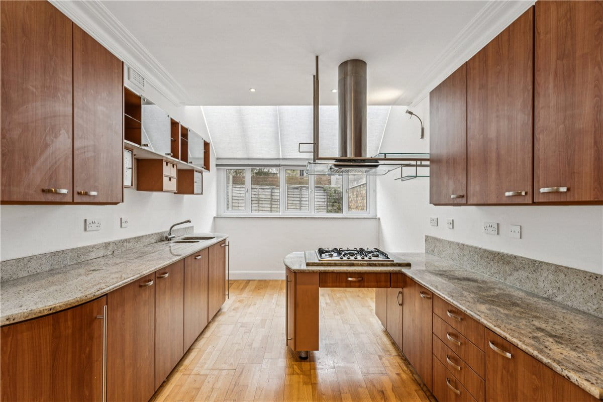 4 bedroom house, Firth Gardens, London SW6 - Available