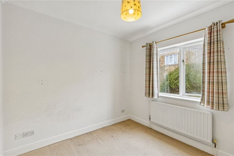 4 bedroom house, Firth Gardens, London SW6 - Available