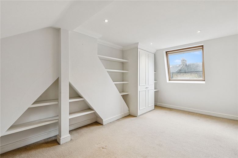 4 bedroom house, Firth Gardens, London SW6 - Available