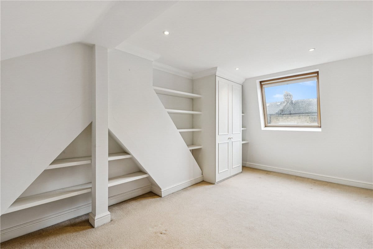 4 bedroom house, Firth Gardens, London SW6 - Available