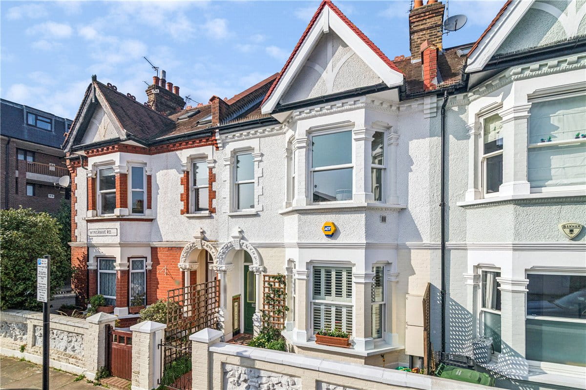 2 bedroom flat, Wingrave Road, London W6 - Available