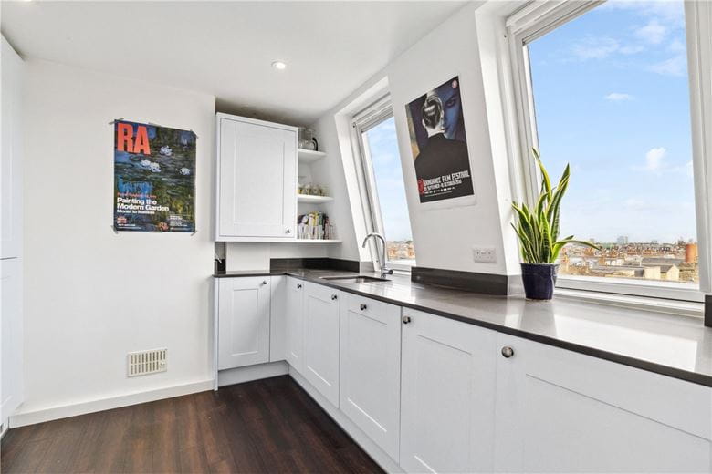 2 bedroom flat, Waldemar Avenue, London SW6 - Sold
