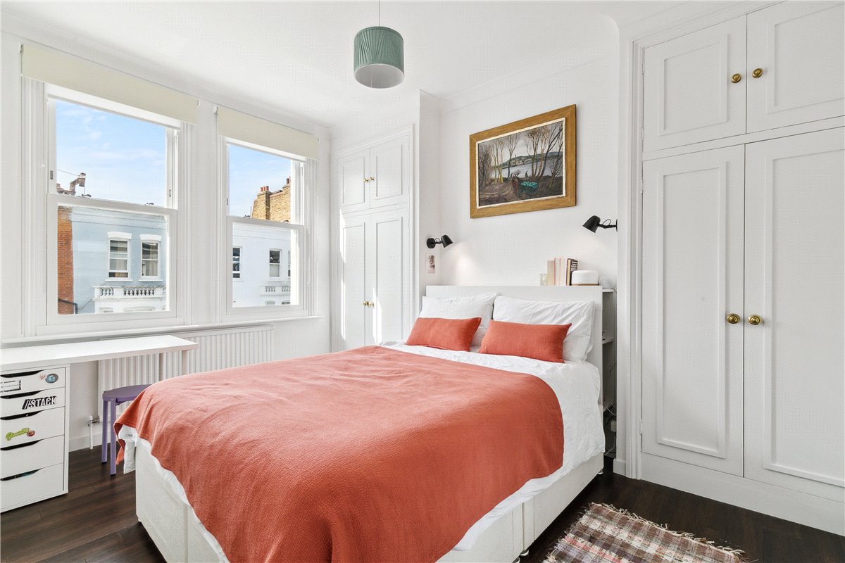 2 bedroom flat, Waldemar Avenue, London SW6 - Sold