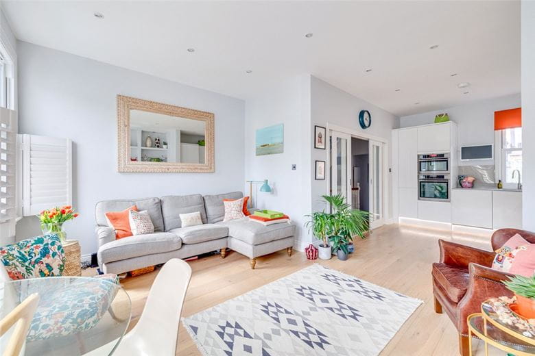 2 bedroom flat, Mablethorpe Road, Fulham SW6 - Sold STC