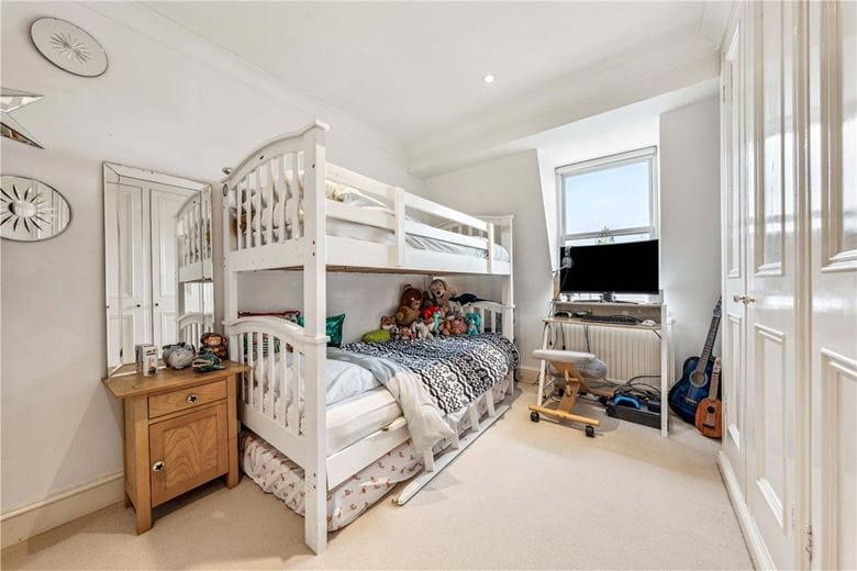 3 bedroom house, Burlington Road, London SW6 - Available