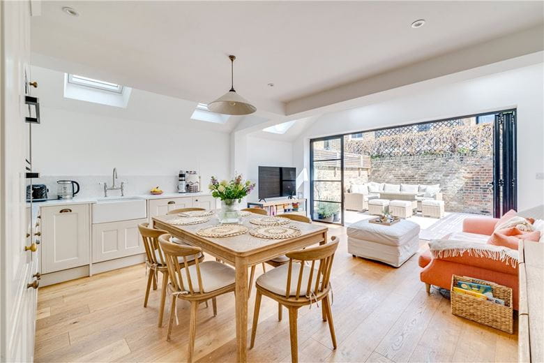 2 bedroom flat, Hartismere Road, Hammersmith And Fulham SW6 - Sold STC