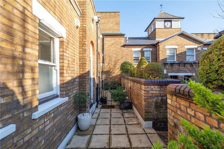 2 bedroom house, Marryat Square, Wyfold Road SW6 - Sold
