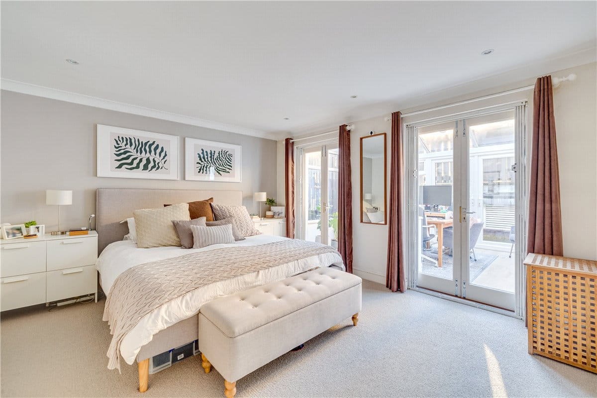 2 bedroom house, Marryat Square, Wyfold Road SW6 - Sold