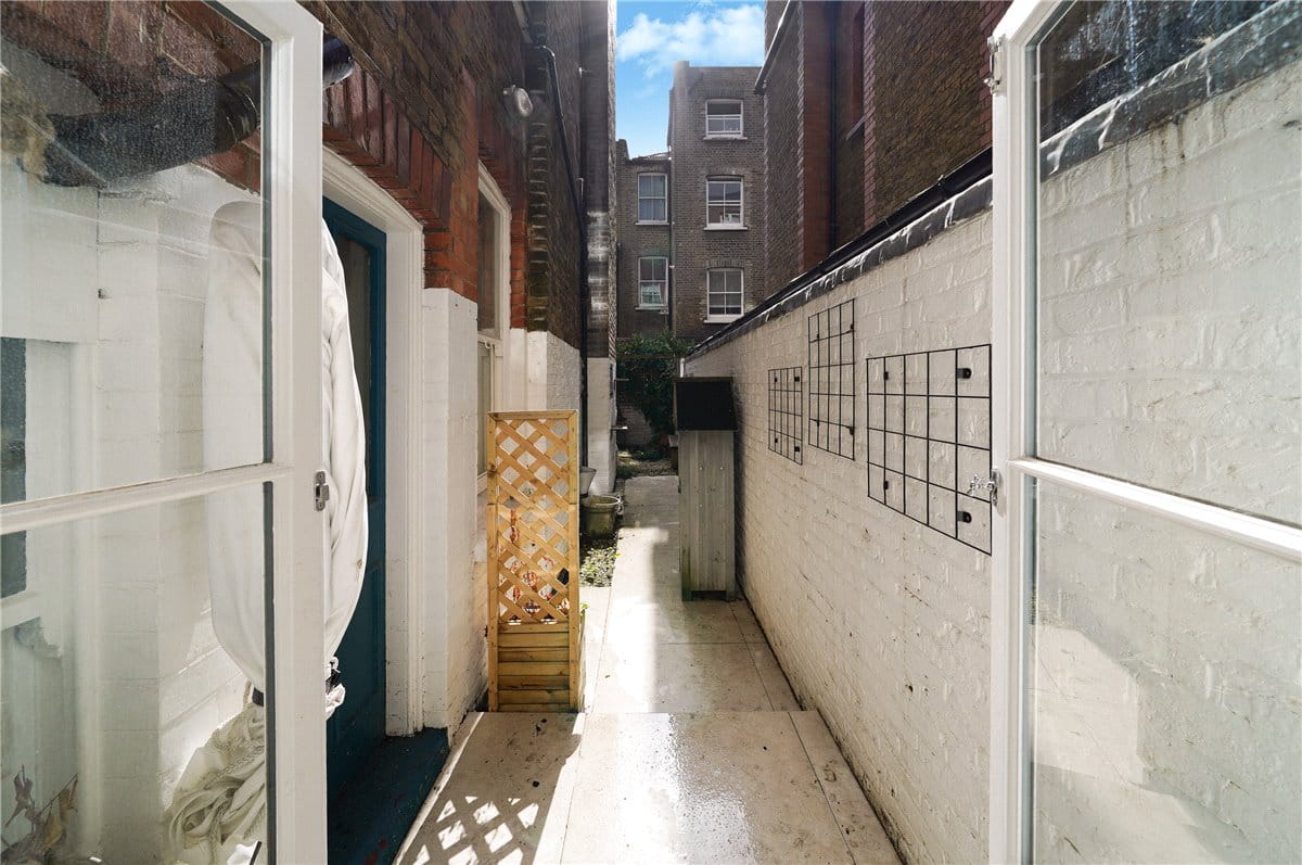 1 bedroom flat, Buer Road, London SW6 - Sold STC