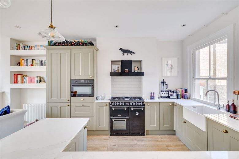 3 bedroom flat, Winchendon Road, London SW6 - Sold STC