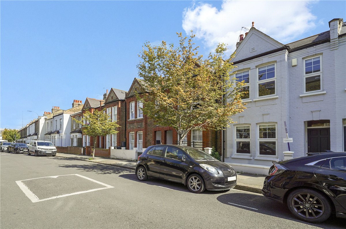 3 bedroom house, Rainville Road, London W6 - Available