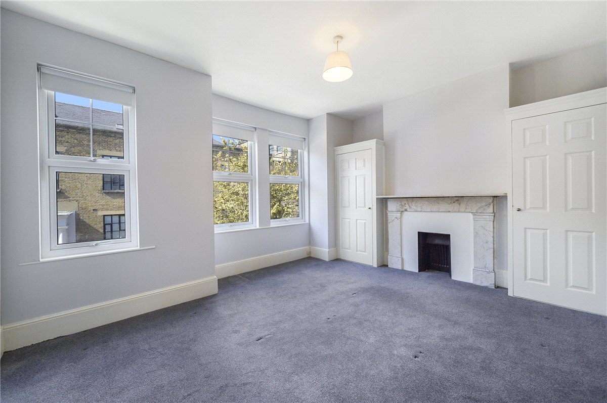 3 bedroom house, Rainville Road, London W6 - Available