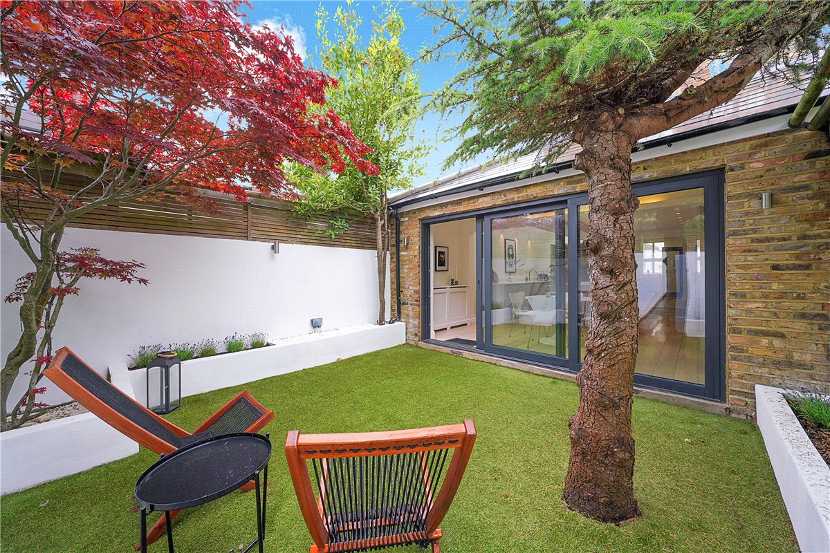 3 bedroom house, Delorme Street, London W6 - Sold