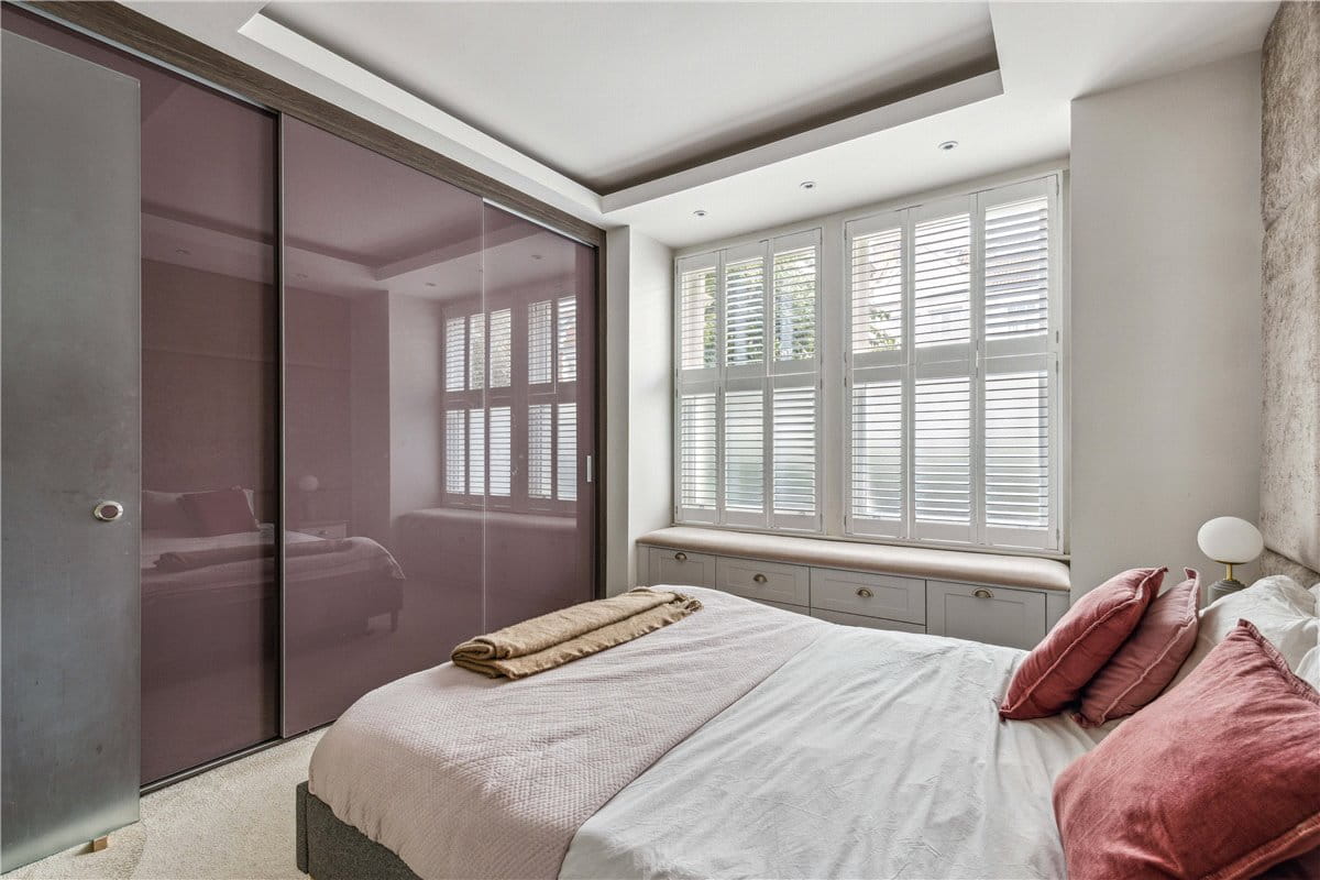 2 bedroom flat, Gowan Avenue, London SW6 - Available