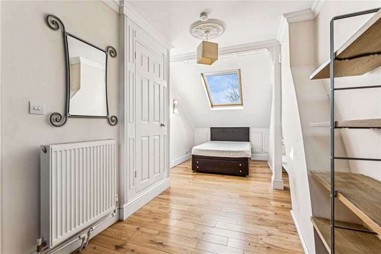 6 bedroom house, Niton Street, London SW6 - Available