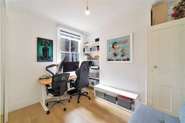 2 bedroom flat, Mirabel Road, London SW6 - Available