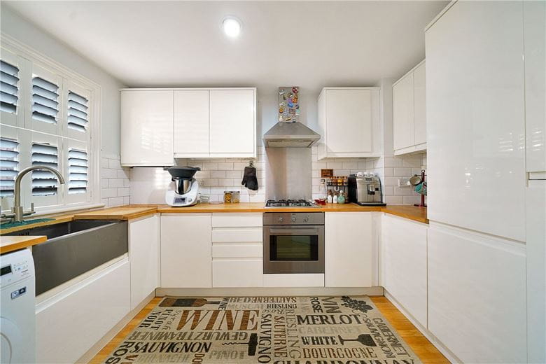 2 bedroom house, Marryat Square, Wyfold Road SW6 - Available