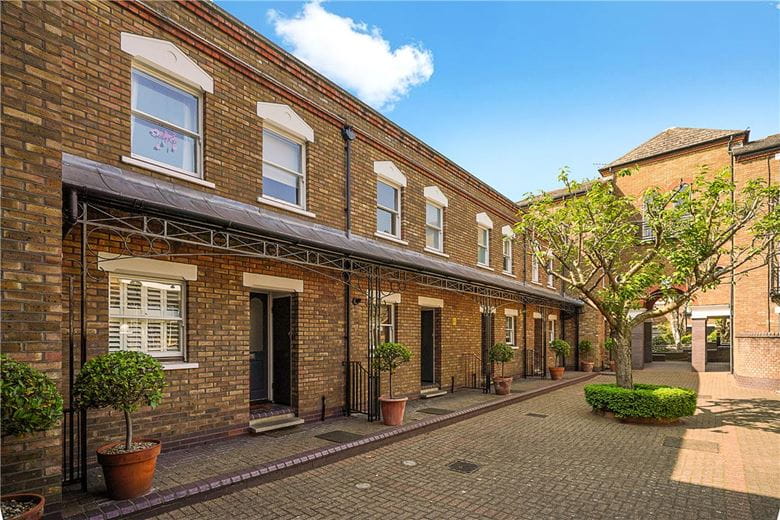 2 bedroom house, Marryat Square, Wyfold Road SW6 - Available