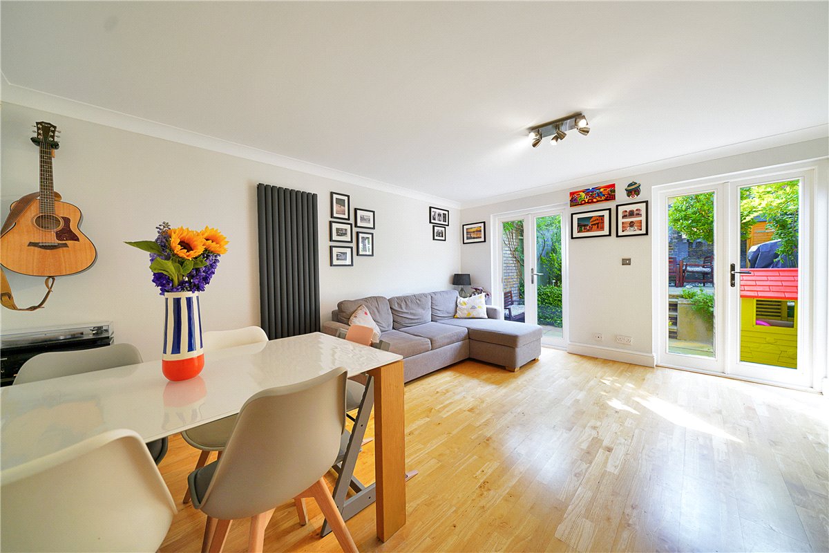 2 bedroom house, Marryat Square, Wyfold Road SW6 - Sold STC