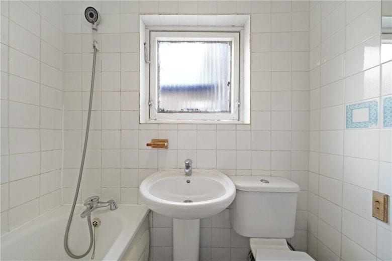 2 bedroom flat, Kinnoul Road, London W6 - Available